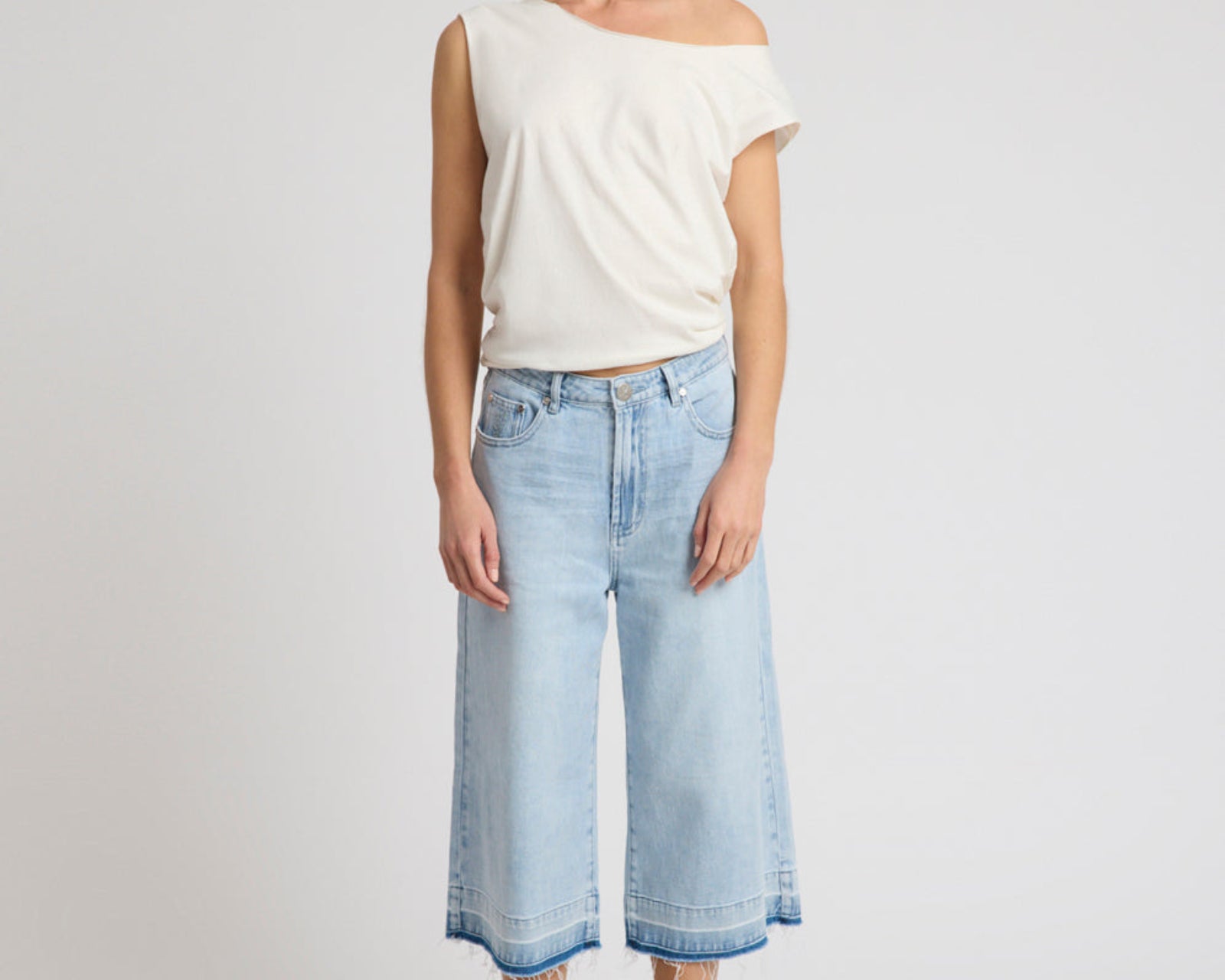 720'S Mid Waist Super Long Length Boyfriend Denim Jorts - Blue Latte
