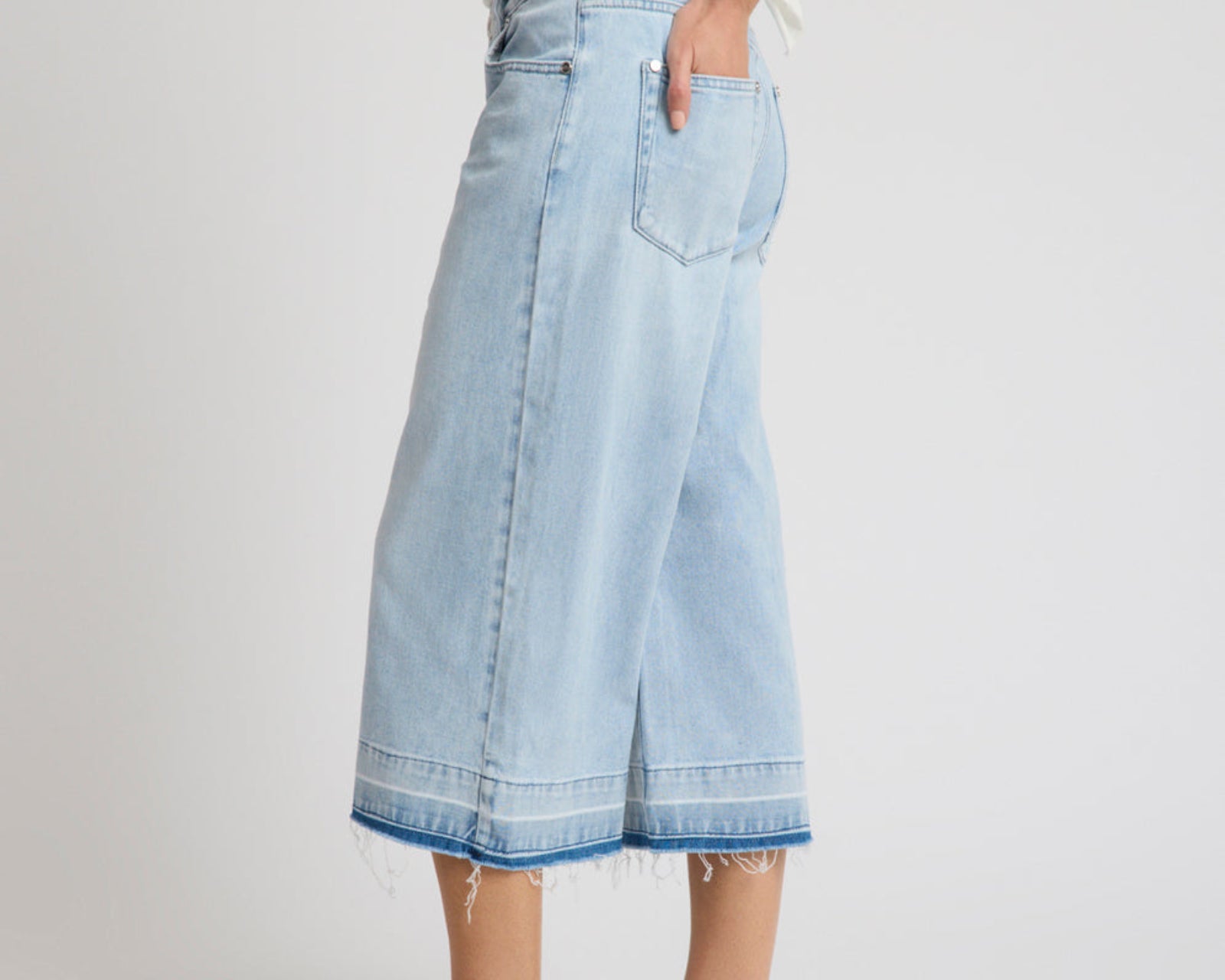 720'S Mid Waist Super Long Length Boyfriend Denim Jorts - Blue Latte