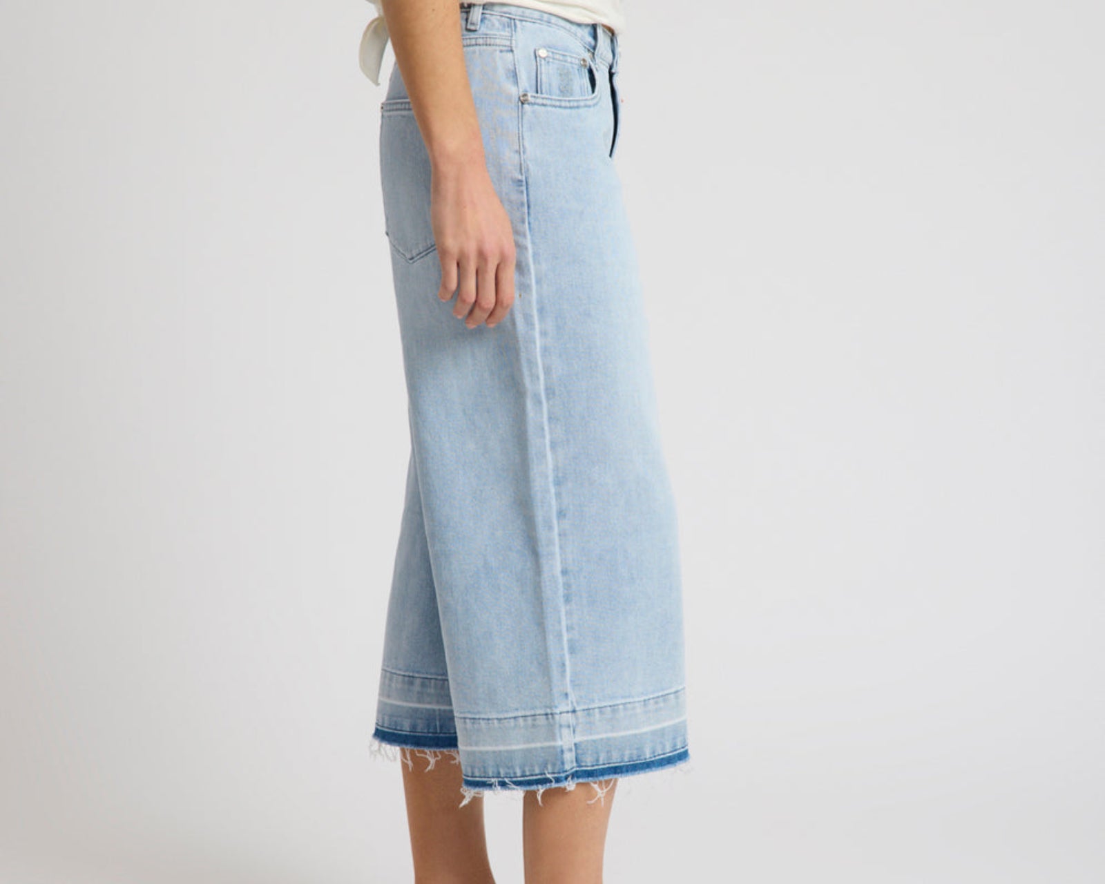 720'S Mid Waist Super Long Length Boyfriend Denim Jorts - Blue Latte