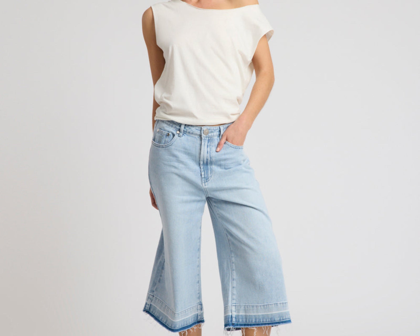 720'S Mid Waist Super Long Length Boyfriend Denim Jorts - Blue Latte