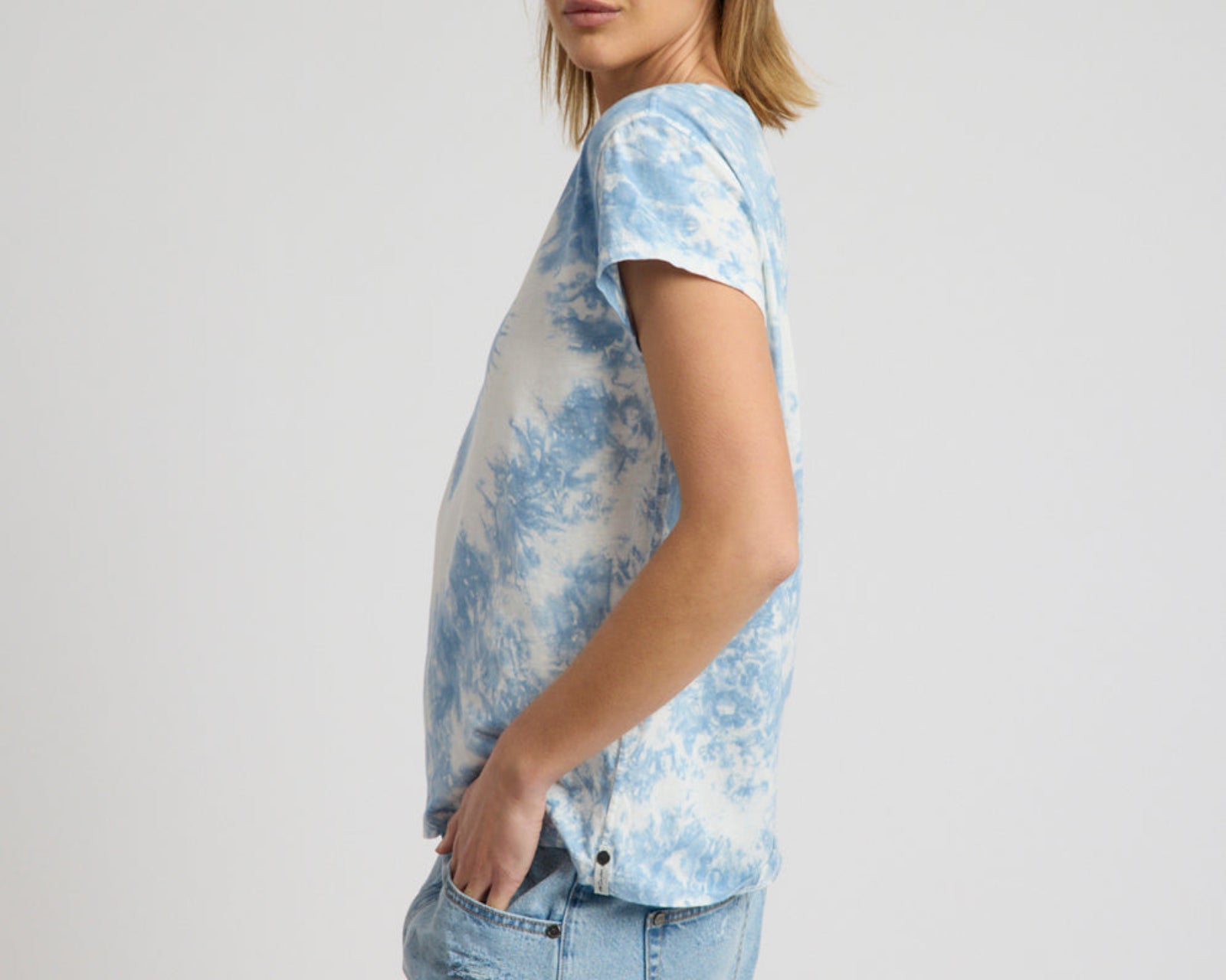 Heart Tie Dye Classic Tee - Faded Blue