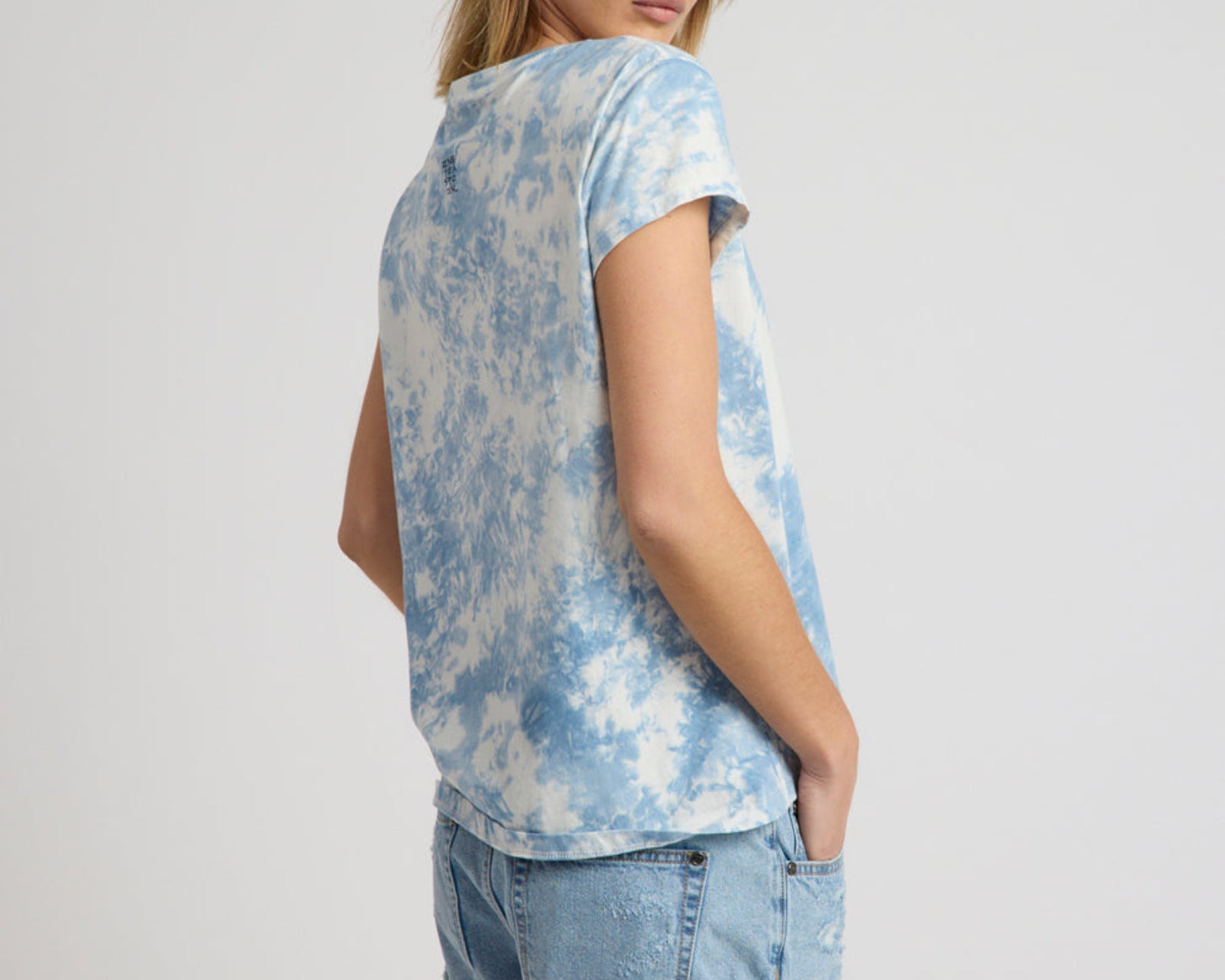 Heart Tie Dye Classic Tee - Faded Blue