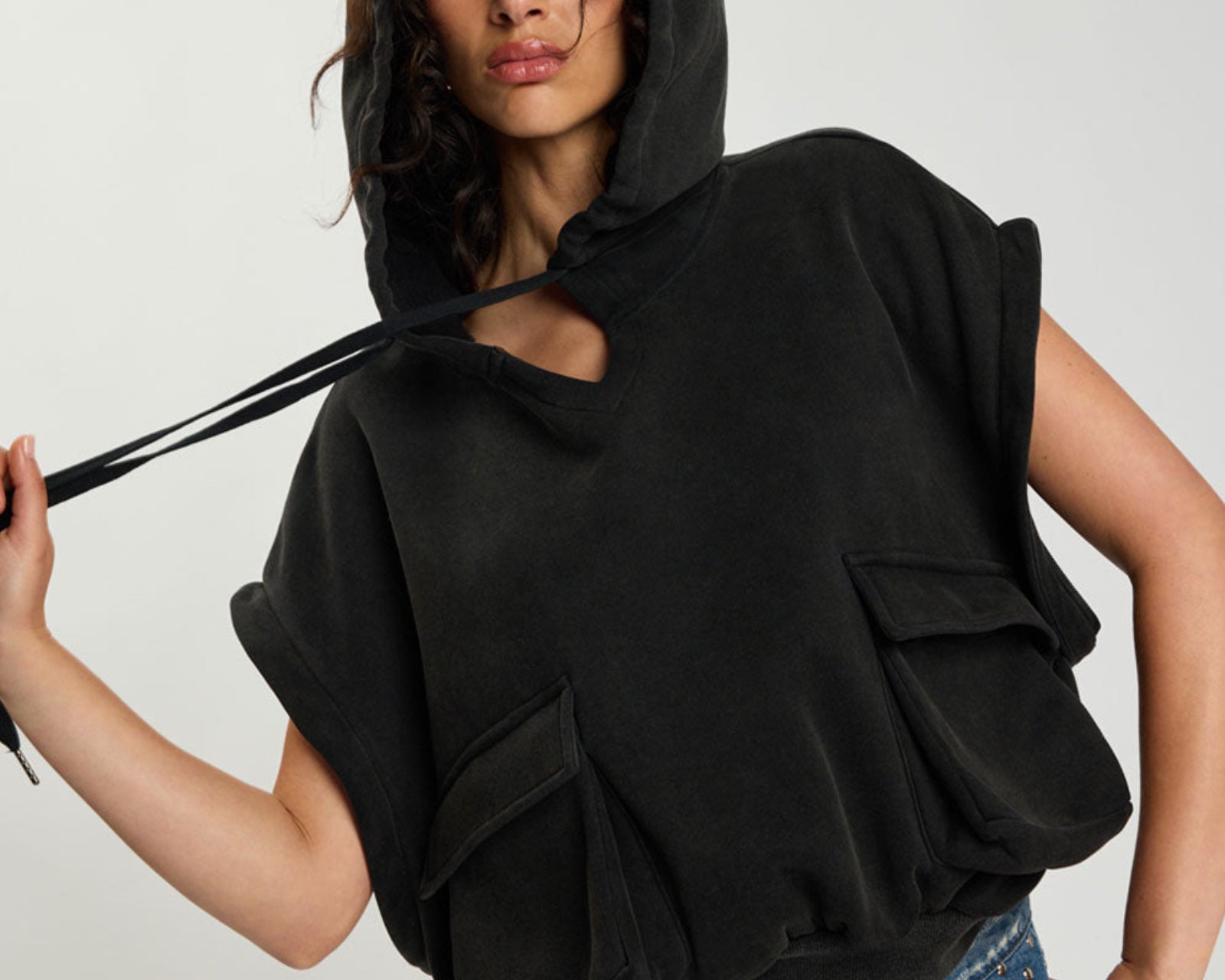 Puff Power Cropped Zip-Off Sleeve Hoodie  - Vintage Black