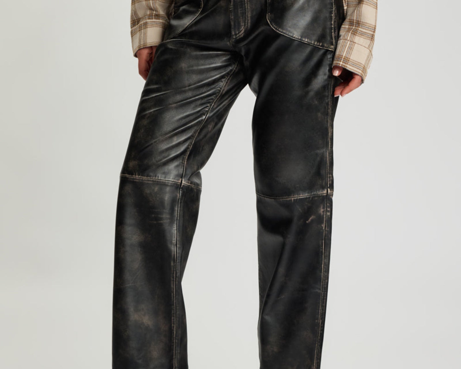 Atlas Carrot Leg Mid Waist Leather Pants - Worn Black
