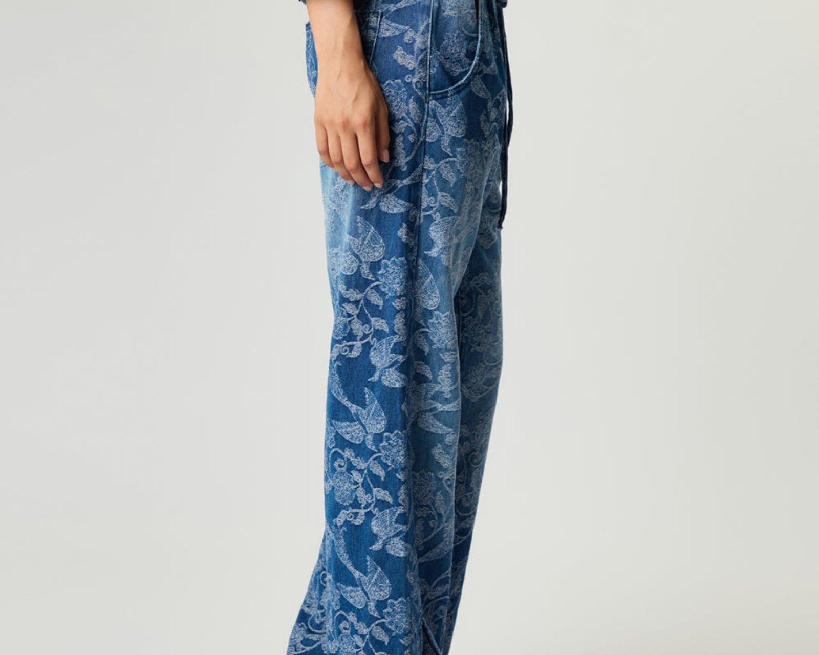 Roadhouse Mid Waist Wide Leg Drawstring Denim Jeans - Soaring Jacquard Blue
