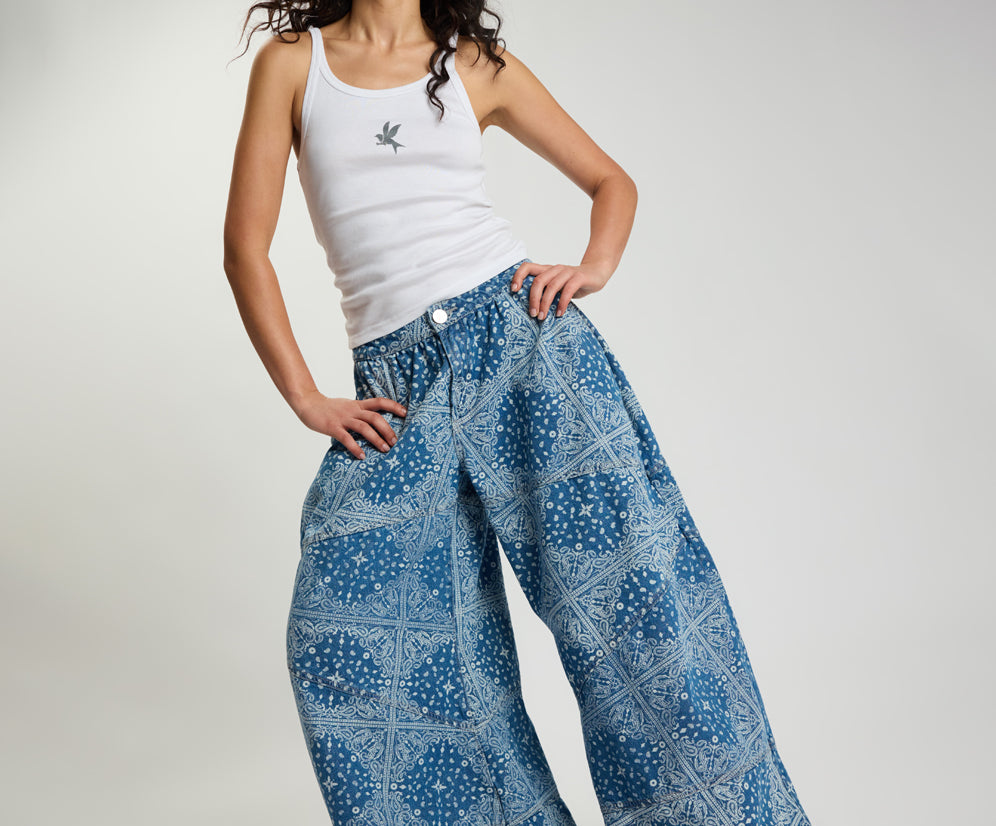 Daddios Low Waist Super Wide Leg Denim Jeans - Aegean Paisley Blue