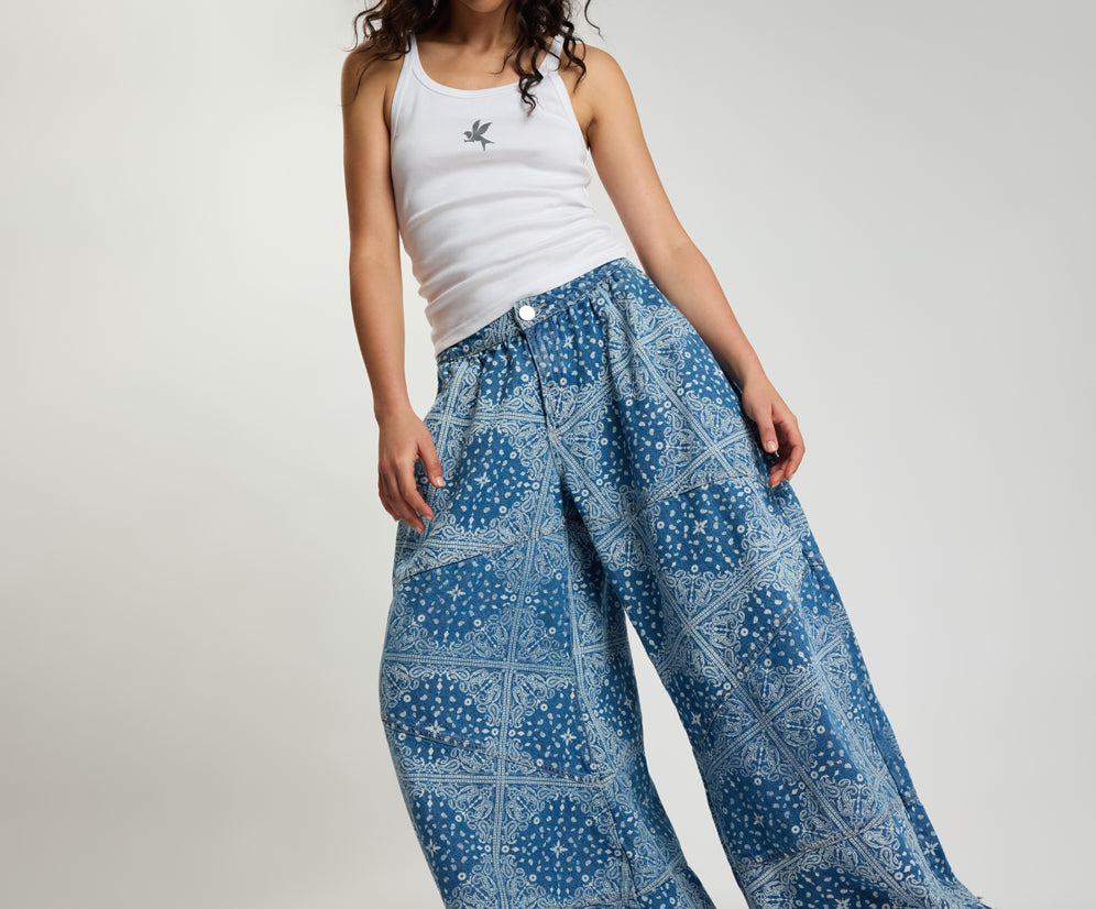 Daddios Low Waist Super Wide Leg Denim Jeans - Aegean Paisley Blue