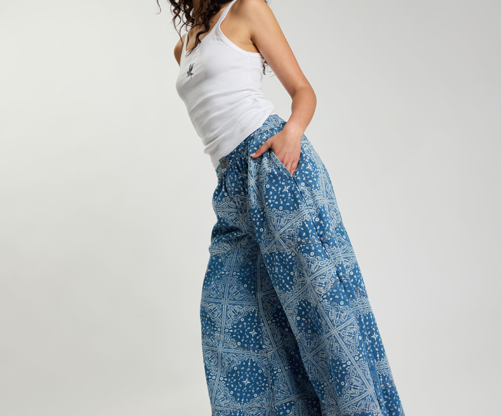 Daddios Low Waist Super Wide Leg Denim Jeans - Aegean Paisley Blue