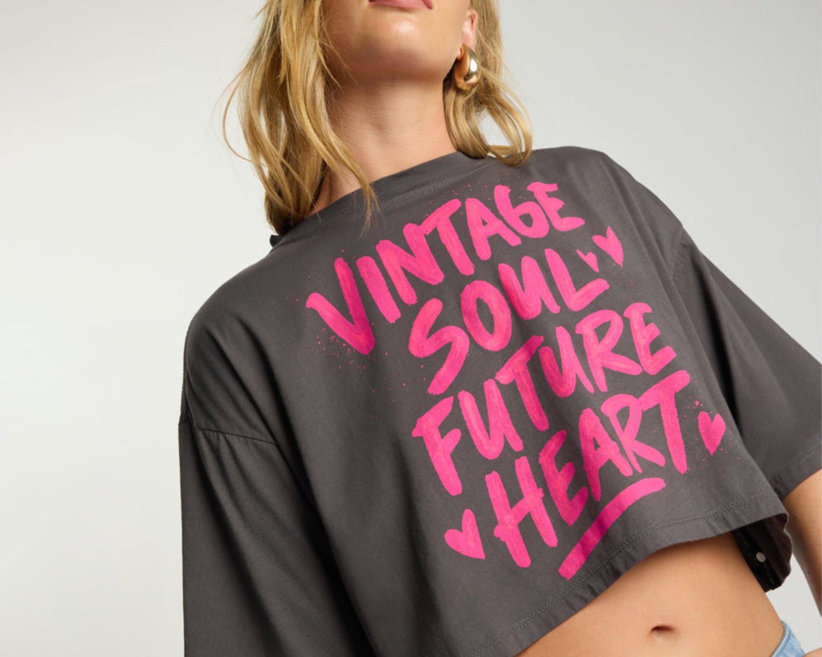Vintage Soul Future Heart Cropped Tee - Charcoal