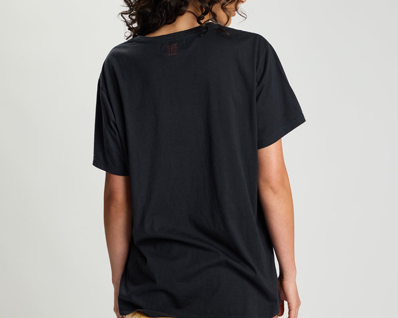 Skater Girl Boyfriend Tee - Black