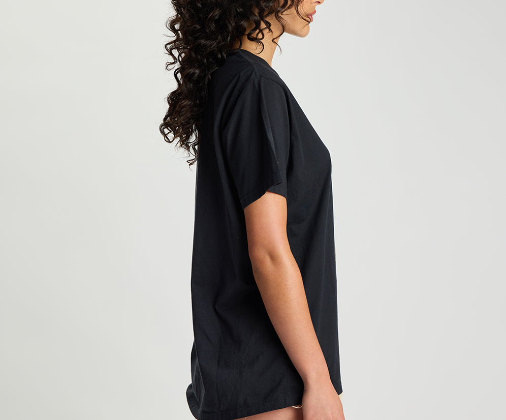 Skater Girl Boyfriend Tee - Black