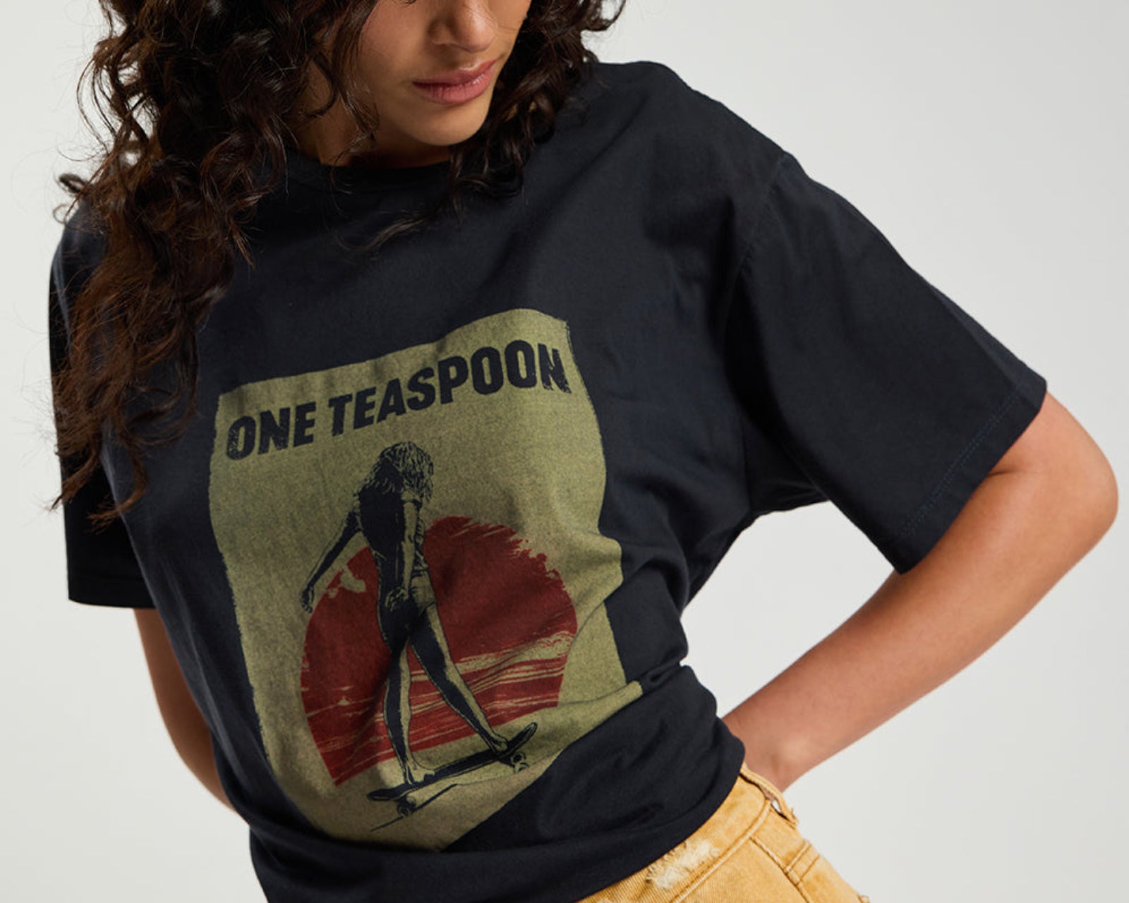 Skater Girl Boyfriend Tee - Black
